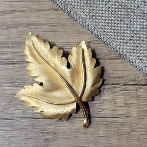 Leaf‎ brooch Crown Trifari signed vintage 1960s jewelry, autumn fall fashion pin